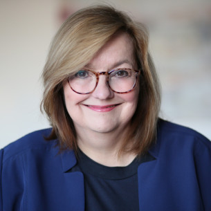 Dr. Ruth Hecker