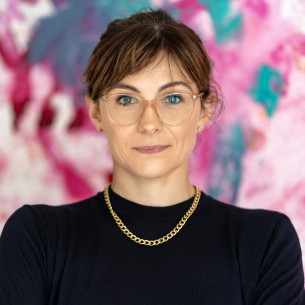 Dr. Anna Haas