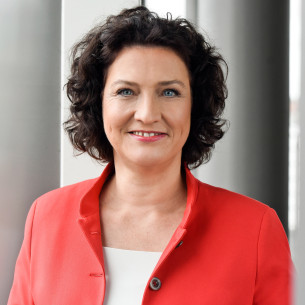 Dr. Carola Reimann