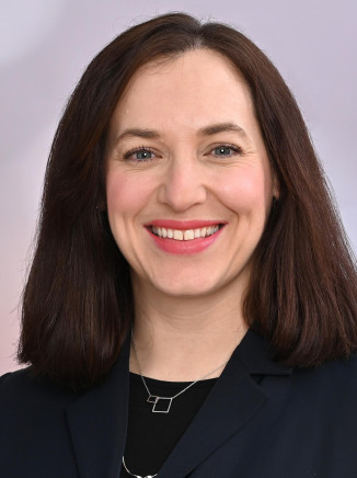 Dr․ Ina Katharina Lucas
