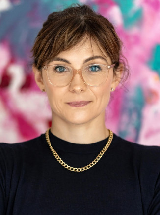Dr. Anna Haas